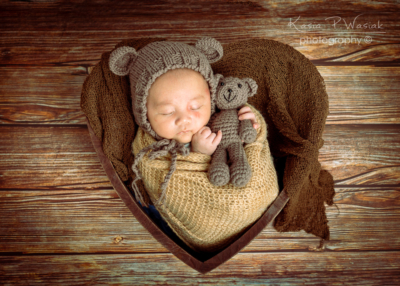 Newborn Baby plus Family Portrait – 1st April 2023
